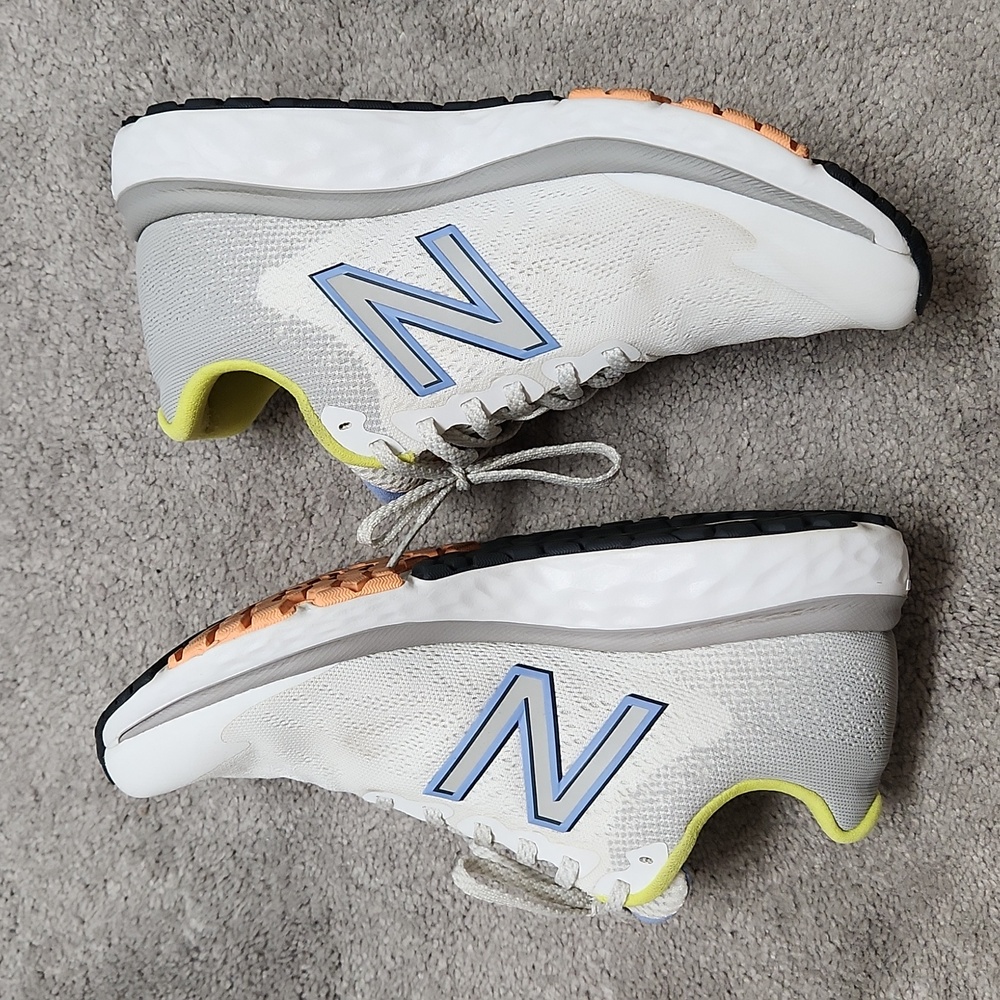 New Balance Running Sneakers Fresh Foam White/Grey Sz 7.5 - Picture 3 of 11